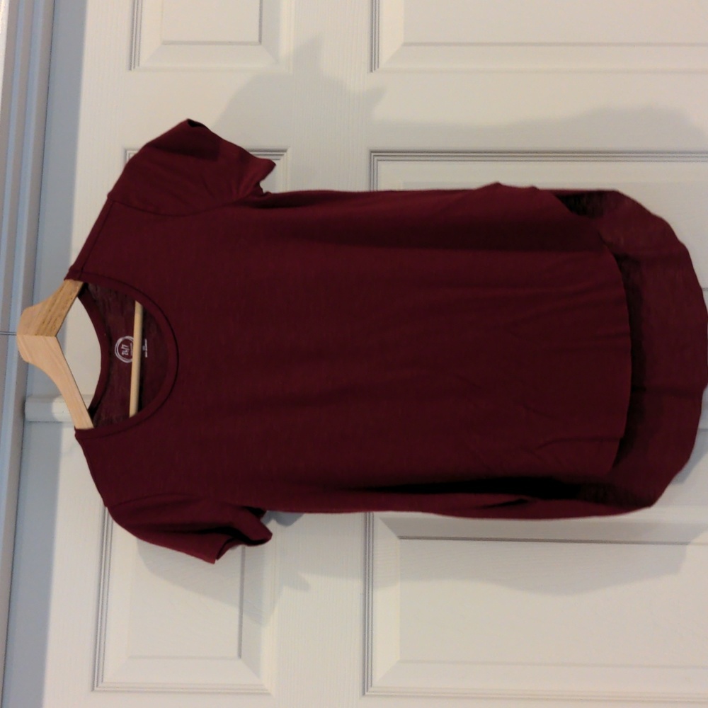 Short sleeved women's top